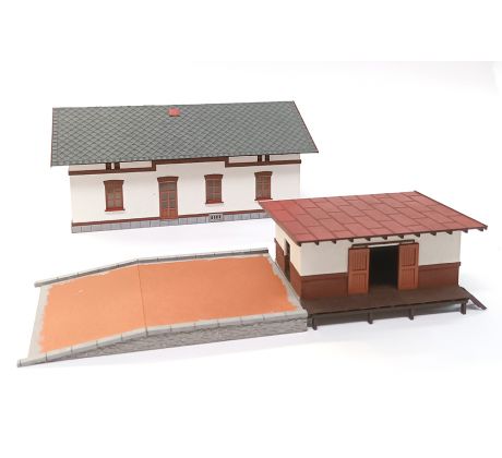 Nádraží Černousy - budova stanice a sklad s rampou